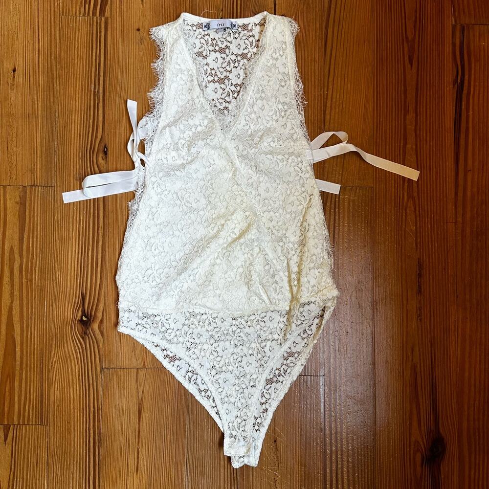 Iris white‎ lace deep V tie sides wedding bodysuit lingerie SIZE M